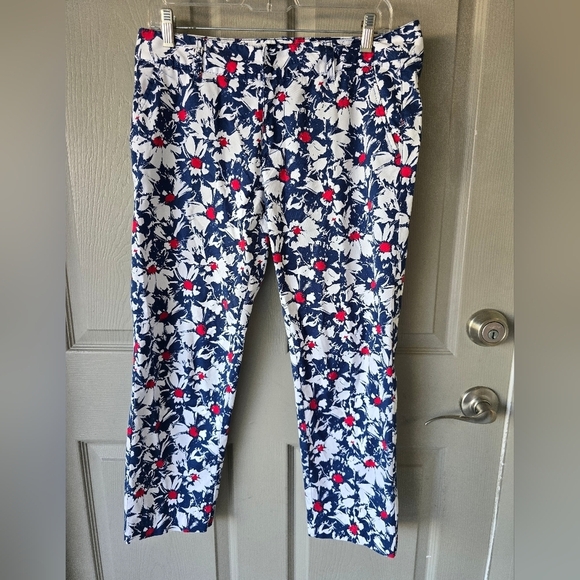 Tommy Hilfiger Women's Blue Cropped Floral Pants Size 6 Colorful Summer - Picture 2 of 11